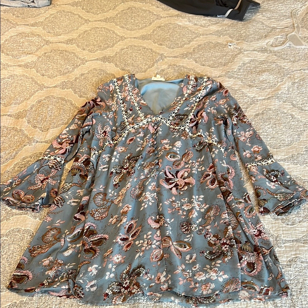 Entro Blue Floral Embroidered Top